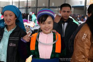 A hmong girl at Meo Vac market