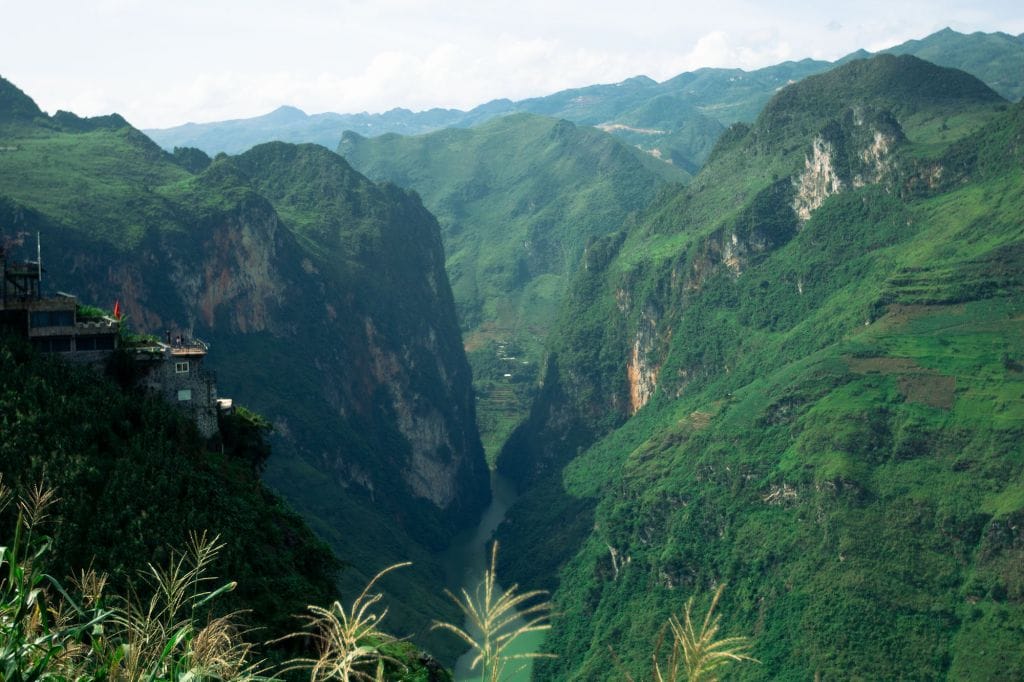 Hẻm Tu Sản - sông Nho Quế